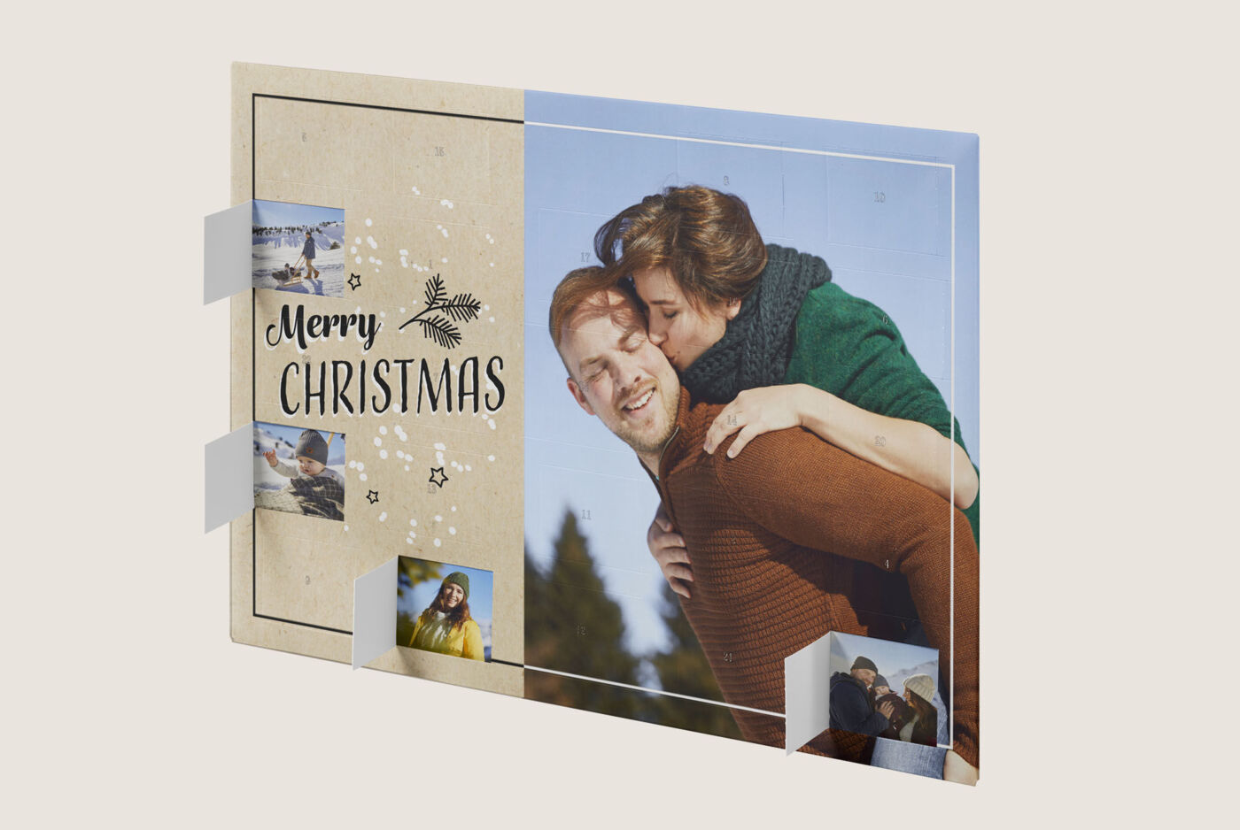 Eine fröhliche Weihnachtskarte mit festlichem Design, Fotos und der Aufschrift 'Merry Christmas'